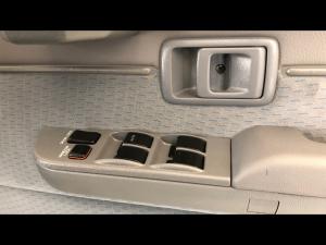 Toyota Land Cruiser 76 4.5D-4D V8 station wagon LX - Image 33