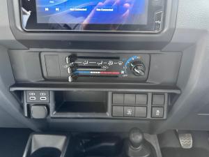 Toyota Land Cruiser 76 2.8GD-6 station wagon LX manual - Image 12