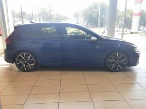 Volkswagen Golf 8 2.0 TSI R DSG - Image 3
