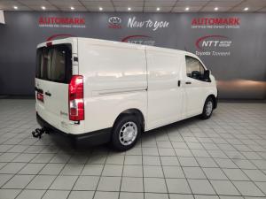 Toyota Quantum 2.8 LWBP/V - Image 2