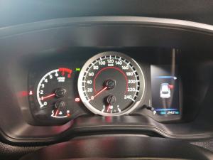 Toyota Corolla Cross 1.8 XI - Image 11