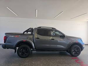 Nissan Navara 2.5DDTI PRO-2X automatic D/C - Image 3