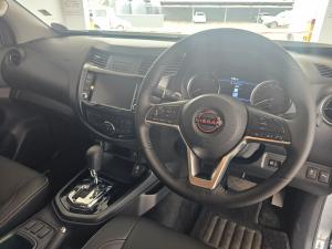 Nissan Navara 2.5DDTI PRO-2X automatic D/C - Image 8