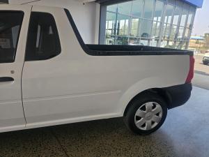 Nissan NP200 1.6 Safety PackS/C - Image 12