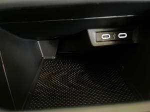 Volkswagen Polo 1.0 TSI Life - Image 10