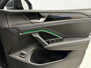 Volkswagen Tiguan 2.0 TDI R-LINE 4M DSG - Image 9