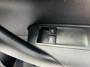 Volkswagen Polo Vivo 1.6 Comfortline TIP - Image 11