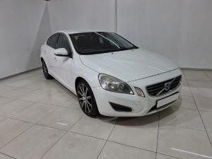 Volvo S60 2.0T Powershift - Image 15