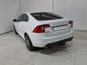 Volvo S60 2.0T Powershift - Image 3