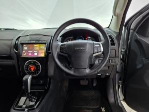 Isuzu mu-X 3.0 - Image 11