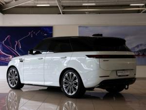 Land Rover Range Rover Sport D350 Dynamic HSE - Image 4