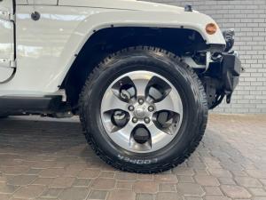Jeep Wrangler 3.6L Polar Edition - Image 10