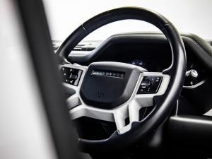 Land Rover Defender 110 D300 X-Dynamic HSE - Image 13