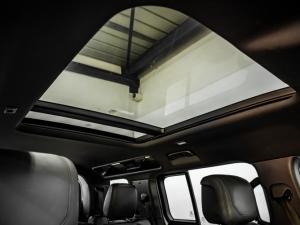 Land Rover Defender 110 D300 X-Dynamic HSE - Image 16