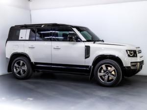 Land Rover Defender 110 D300 X-Dynamic HSE - Image 2