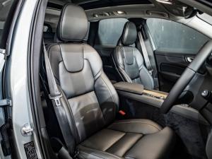 Volvo XC60 T8 Plug-In Hybrid AWD Plus Bright - Image 6