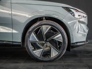 Volvo EX90 Twin Performance Ultra - Image 21