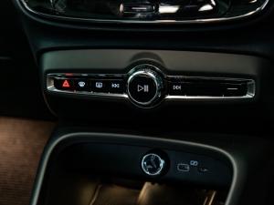Volvo XC40 Recharge Twin Motor Ultimate - Image 12