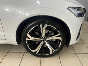 Volvo XC60 B5 AWD Ultimate Dark - Image 6