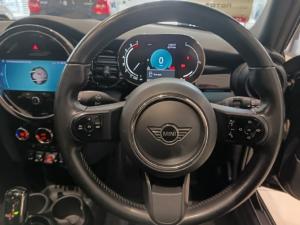 MINI Hatch Cooper Hatch 5-door - Image 14