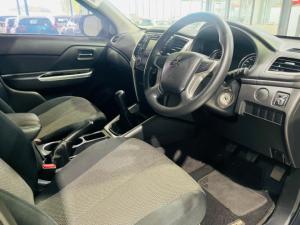 Mitsubishi Triton 2.4DI-D double cab GL - Image 11