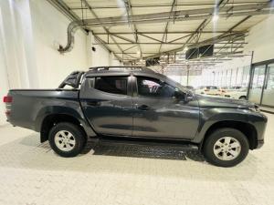 Mitsubishi Triton 2.4DI-D double cab GL - Image 9