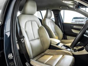 Volvo XC40 T4 Inscription - Image 17