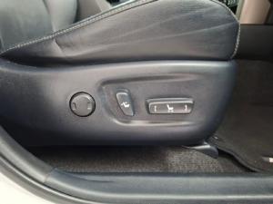 Toyota RAV4 2.5 AWD VX - Image 11