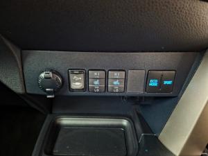 Toyota RAV4 2.5 AWD VX - Image 15