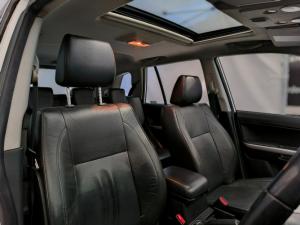 Suzuki Grand Vitara 2.4 Summit - Image 6