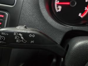Volkswagen Polo sedan 1.6 Comfortline auto - Image 6