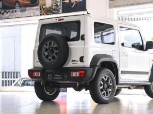 Suzuki Jimny 1.5 GLX AllGrip 3-door manual - Image 15