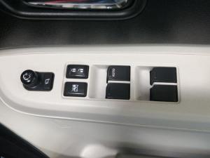 Suzuki Ignis 1.2 GLX manual - Image 17