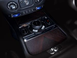 Rolls Royce Wraith Black Badge - Image 19