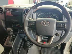 Toyota Land Cruiser 79 2.8GD-6 double cab - Image 25