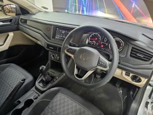 Volkswagen Polo sedan 1.6 manual - Image 5