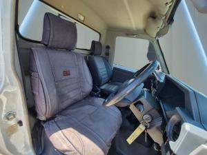 Toyota Land Cruiser 4.2 DieselS/C - Image 12