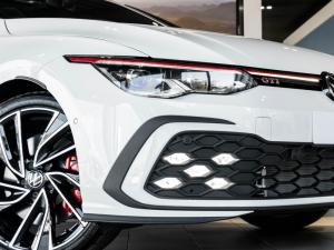 Volkswagen Golf GTI - Image 4