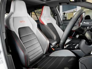 Volkswagen Golf GTI - Image 9