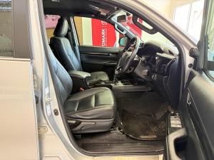 Toyota Hilux 2.8GD-6 double cab 4x4 Legend 50 auto - Image 8