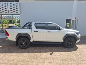 Toyota Hilux 2.8GD-6 double cab 4x4 Legend auto - Image 3