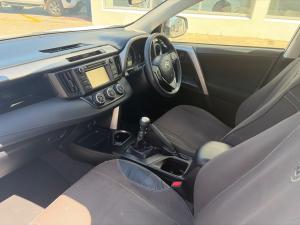 Toyota RAV4 2.2D-4D AWD GX - Image 7