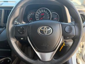 Toyota RAV4 2.2D-4D AWD GX - Image 8