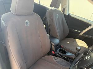 Toyota RAV4 2.2D-4D AWD GX - Image 12