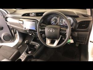Toyota Hilux 2.4GD-6 single cab Raider manual - Image 6