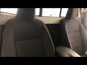 Toyota Hilux 2.4GD-6 single cab Raider manual - Image 11