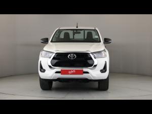 Toyota Hilux 2.4GD-6 single cab Raider manual - Image 4
