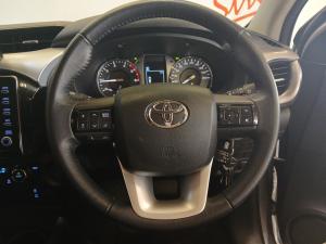 Toyota Hilux 2.8GD-6 double cab Raider auto - Image 8