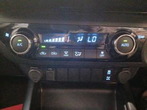 Toyota Hilux 2.8GD-6 double cab Raider auto - Image 14