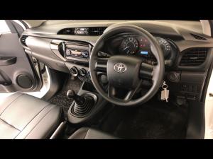 Toyota Hilux 2.0 single cab S (aircon) - Image 6